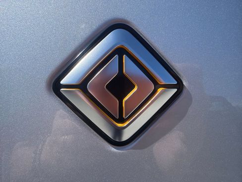 Used 2024 Rivian R1S Adventure AWD/4WD image 20