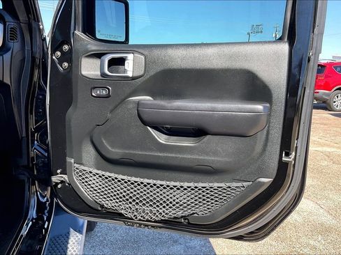 Used 2019 Jeep Wrangler Unlimited Sport S image 28