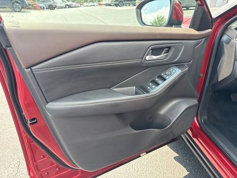 Used 2023 Nissan Rogue SV w/ SV Premium B Package AWD/4WD image 13