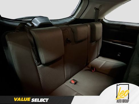 Used 2019 Toyota Highlander LE FWD image 27