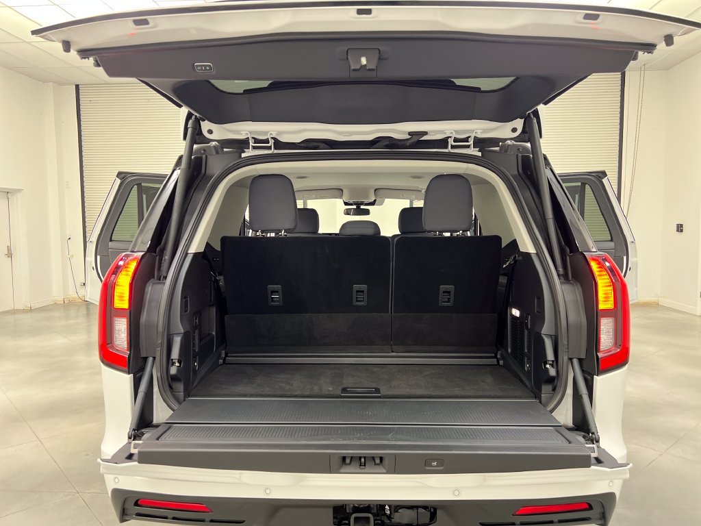 Used 2025 Ford Expedition Active RWD image 46