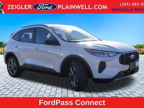 Used 2025 Ford Escape ST-Line image 7