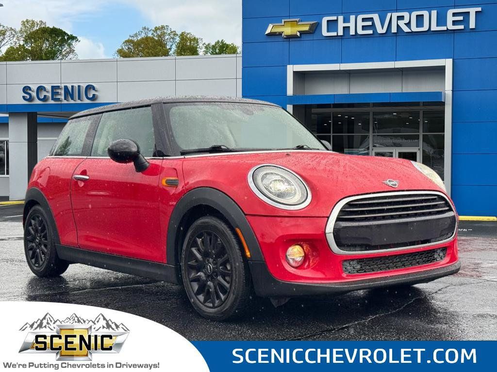 Used 2019 MINI Cooper 2-Door Hardtop FWD image 1