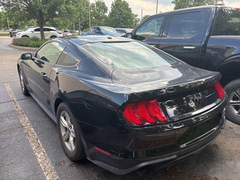 Used 2020 Ford Mustang Coupe RWD image 5