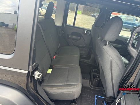 Used 2020 Jeep Wrangler Unlimited Sport image 26