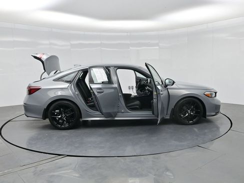 Used 2025 Honda Civic Sport image 3