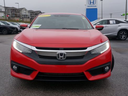 Used 2017 Honda Civic Touring image 4