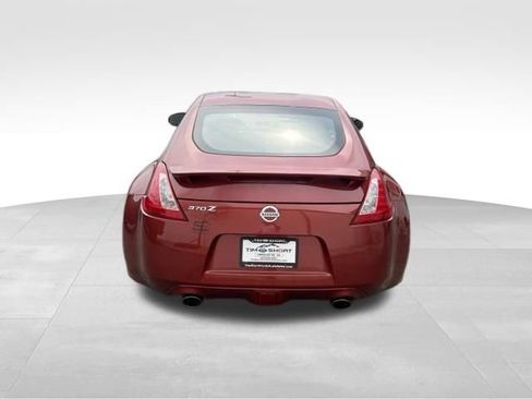 Used 2016 Nissan 370Z Coupe RWD image 9