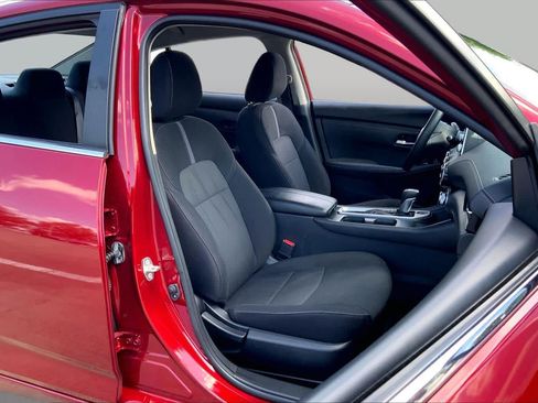 Used 2024 Nissan Sentra SV w/ Trunk Package FWD image 9