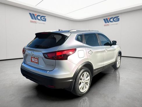 Used 2017 Nissan Rogue Sport SV AWD/4WD image 3