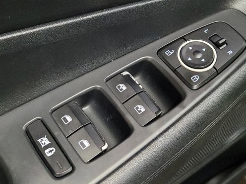 Used 2019 Hyundai Santa Fe SEL image 27