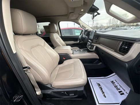 Used 2023 Ford Expedition Max Limited image 26