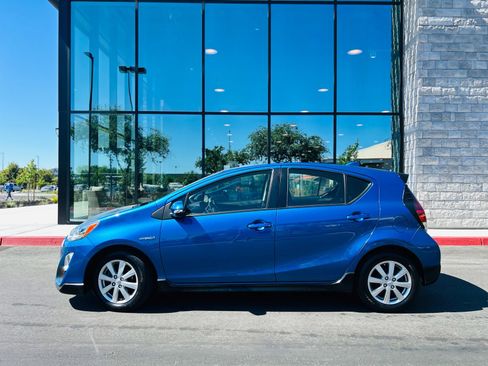 Used 2017 Toyota Prius C Two FWD image 19