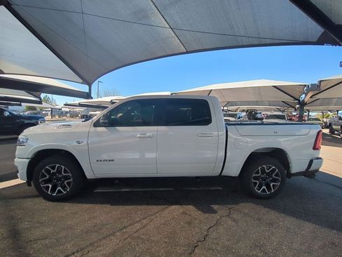 New 2026 RAM 1500 Laramie AWD/4WD image 5