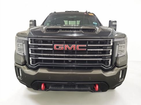 Used 2022 GMC Sierra 2500 AT4 w/ AT4 Preferred Package AWD/4WD image 2