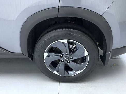 Used 2024 Nissan Rogue SV image 22