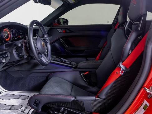 Certified 2025 Porsche 911 GT3 RS RWD image 5