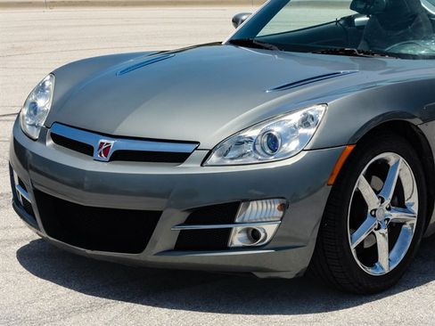 Used 2007 Saturn Sky RWD image 6