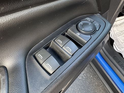 Used 2019 Chevrolet Equinox LT FWD image 21