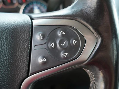 Used 2019 Chevrolet Silverado 1500 LT AWD/4WD image 17