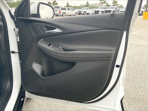 Used 2024 Buick Encore GX Sport Touring FWD image 22