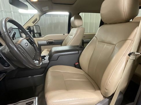 Used 2016 Ford F250 Lariat w/ Chrome Package image 10