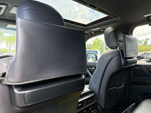 Used 2024 Lexus LX 600 4WD w/ Appearance Package image 15