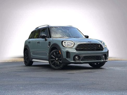 Used 2023 MINI Cooper Countryman S w/ Signature Upholstery Package FWD image 2