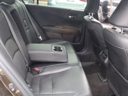 Used 2017 Honda Accord EX-L image 29