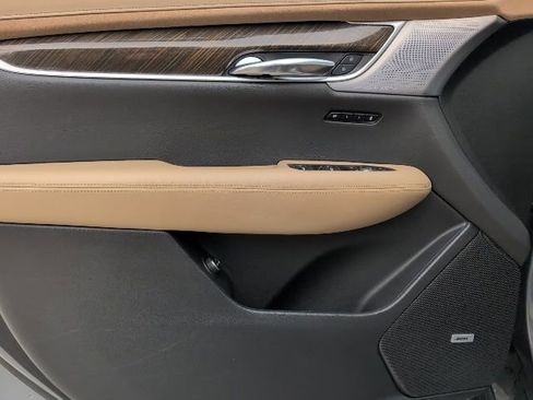 Used 2020 Cadillac XT6 Sport w/ Platinum Package image 16