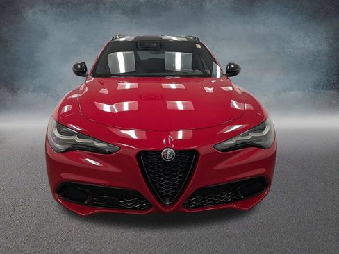 Used 2024 Alfa Romeo Stelvio Veloce AWD/4WD image 2