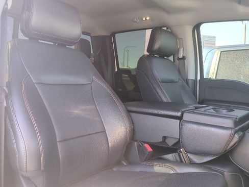 Used 2024 Ford F250 Lariat w/ Chrome Package image 9