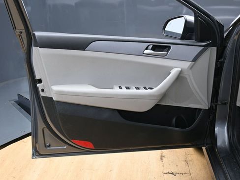 Used 2018 Hyundai Sonata ECO FWD image 16