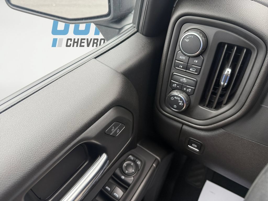 Used 2026 Chevrolet Silverado 1500 Custom AWD/4WD image 19