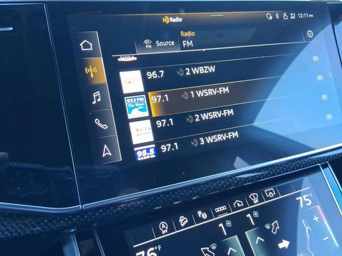 Used 2023 Audi SQ8 Prestige w/ Prestige Package image 32