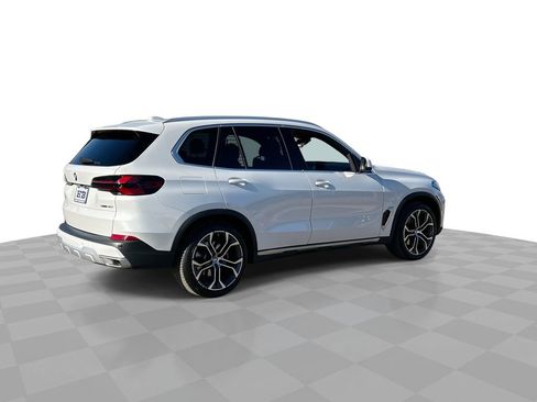 Used 2025 BMW X5 sDrive40i w/ Premium Package image 8