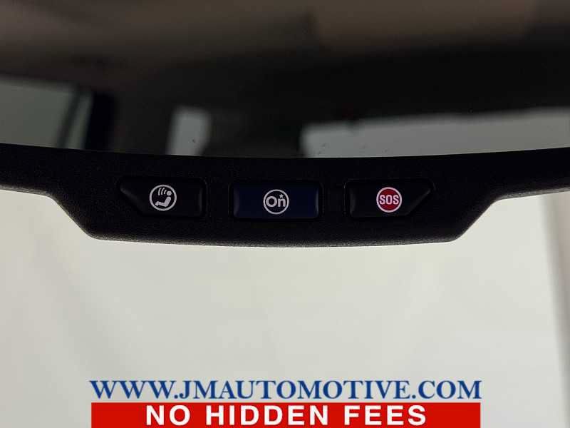 Used 2015 GMC Yukon Denali w/ Touring Package AWD/4WD image 40