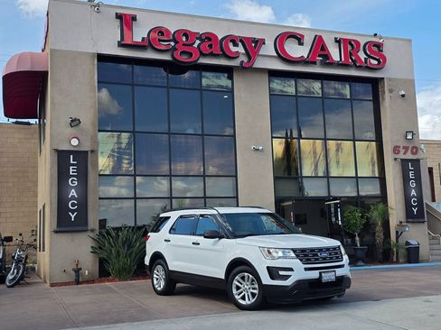 Used 2016 Ford Explorer FWD image 2