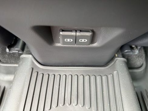 Used 2025 Toyota RAV4 XLE Premium w/ Weather Package AWD/4WD image 19