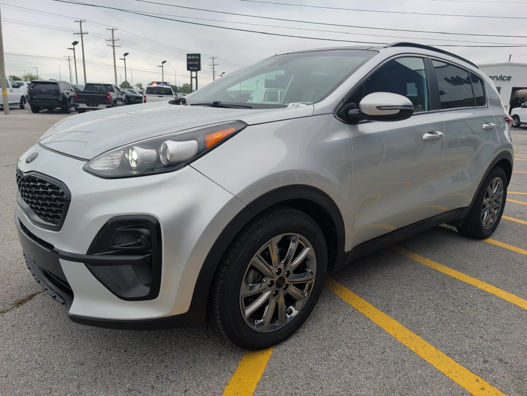 Used 2022 Kia Sportage Nightfall Edition w/ Nightfall Fwd Premium Package image 3