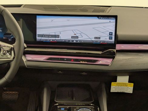 New 2026 BMW i5 eDrive40 w/ Premium Package image 25