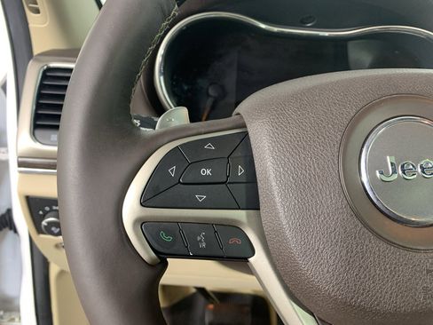 Used 2014 Jeep Grand Cherokee Overland image 19