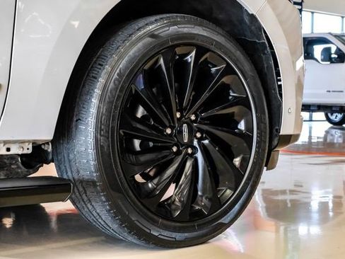 Used 2020 Lincoln Navigator L Reserve w/ Equipment Group 208A Reserve image 52