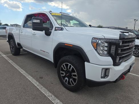Used 2022 GMC Sierra 2500 AT4 w/ AT4 Preferred Package AWD/4WD image 3