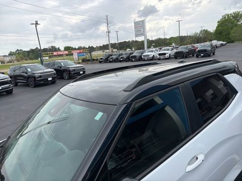 Used 2021 Chevrolet TrailBlazer RS w/ Convenience Package image 4