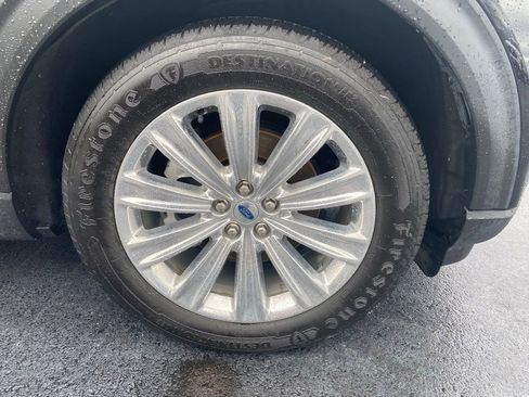 Certified 2022 Ford Explorer Limited w/ Equipment Group 301A image 29