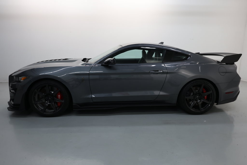 Used 2022 Ford Mustang Shelby GT500 w/ Carbon Fiber Track Pack RWD image 63