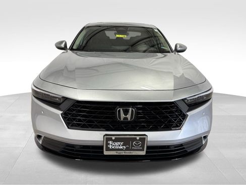 Used 2025 Honda Accord EX-L image 2