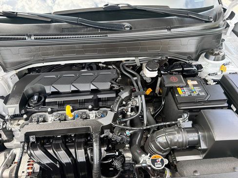 Used 2022 Hyundai Venue SE w/ Cargo Package FWD image 32