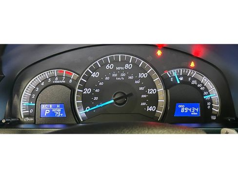 Used 2014 Toyota Camry SE FWD image 26
